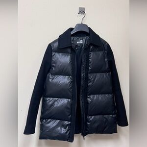 Moschino Elegant Black Puffer Coat